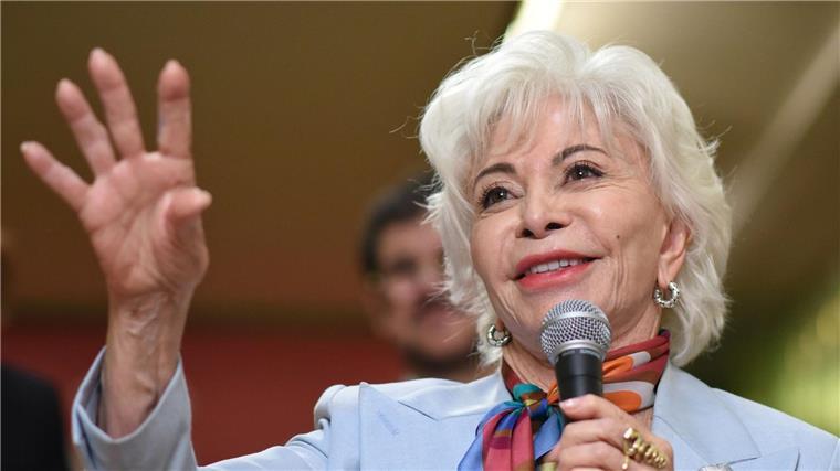 Literatur-Highlights im Spätsommer und Herbst „Mein Name ist Emilia del Valle“ von Isabel Allende erscheint beim Suhrkamp Verlag (Archivbild).
