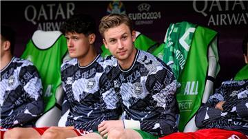 Meist musste Union-Keeper Frederik Rönnow (M) in der dänischen Nationalmannschaft auf der Bank Platz nehmen.