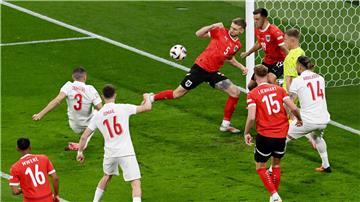 Merih Demiral (2vl) traf gegen Österreich nach 57 Sekunden.