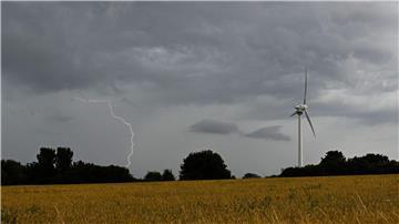 Meteorologen rechnen am Samstag mit starken Gewittern und Windböen. (Symbolbild)