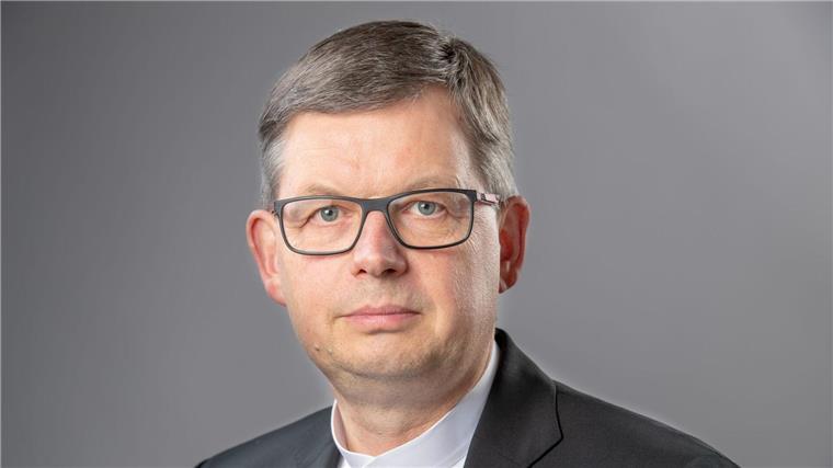 Meyns wird mit einem Gottesdienst in den Ruhestand verabschiedet.