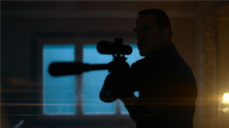 „The Killer“: David Finchers neuer Thriller auf Netflix Michael Fassbender ist der Profikiller, dem alles egal ist.