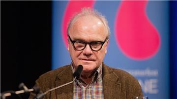 Michael Köhlmeiers Roman „Das Philosophenschiff“ ist beklemmend aktuell.