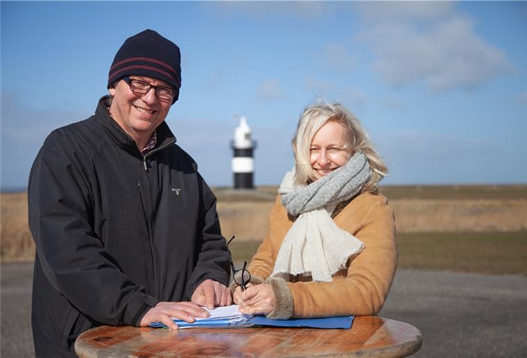 Strandhus 8 Grad Ost: eine Strandbar für Wremen Michaela und John Reinhardt haben Lust auf Neues: Am Kutterhafen von Wremen will das Paar im kommenden Frühjahr ein Strandlokal eröffnen.