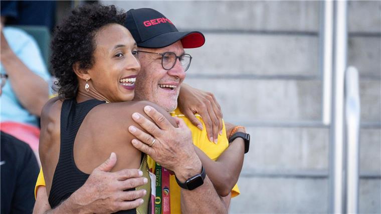 Depressionen nach Olympia: „Für viele ein Tabu-Thema“ Mihambo-Trainer Ulli-Knapp sieht vor allem Neulinge gefährdet.