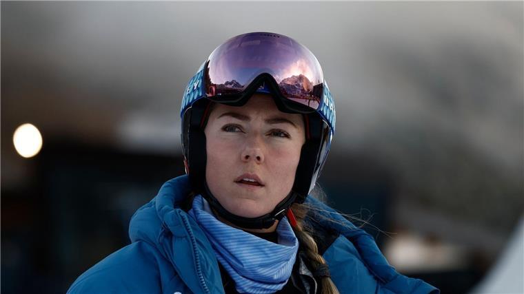 Ski-Star Shiffrin „unerwartet“ operiert Mikaela Shiffrin feuert ihre Teamkollegen beim Welt-Cup im Fernsehen an.