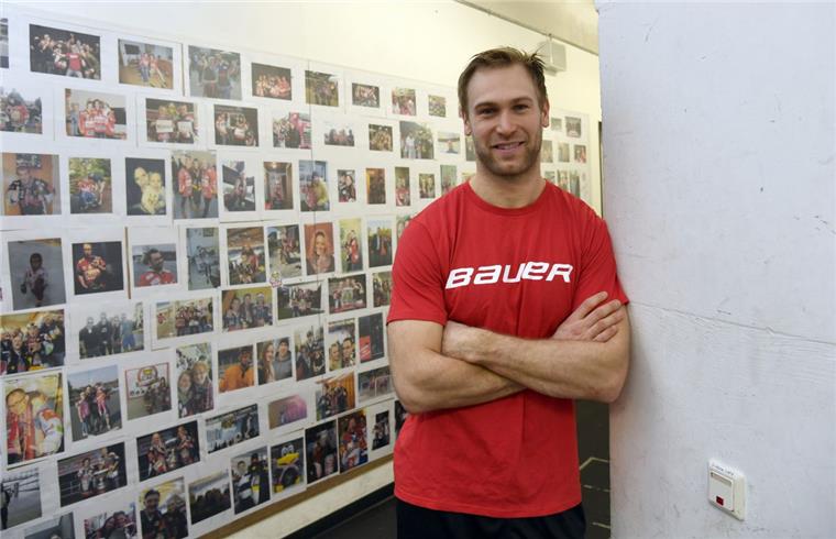 Fischtown Pinguins sorgen sich um Mike Hoeffel Mike Hoeffel.