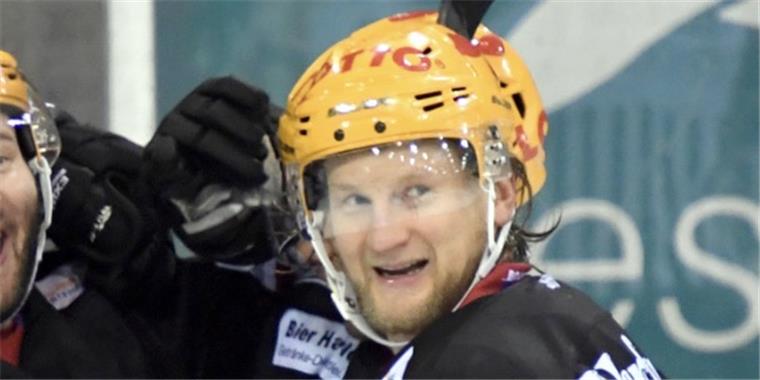 Mike Moore, Kapitän der Fischtown Pinguins.