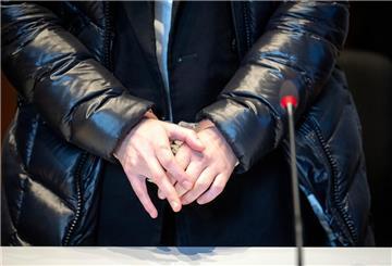 ARCHIV - 25.09.2024, Bremen: Der Eingang des Langerichts Bremen. (zu dpa: «Prozess gegen mutmaßliche Millionen-Diebin beginnt») Foto: Alicia Windzio/dpa +++ dpa-Bildfunk +++