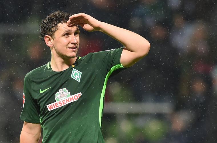 Werder Bremen verlängert Vertrag mit Abwehrspieler Milos Veljkovic Milos Veljkovic sieht wohl einer rosigen Zukunft bei Werder Bremen entgegen. Jetzt hat der Serbe seinen Vertrag verlängert.