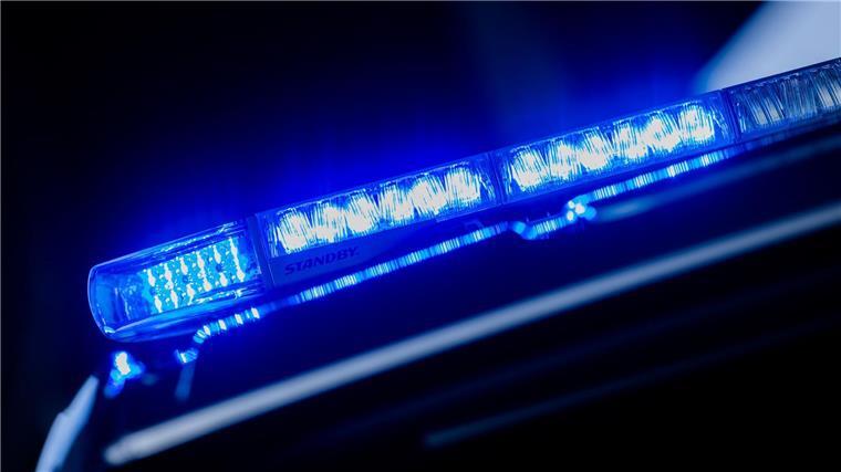 „Aktenzeichen XY... ungelöst“ sucht Name gefesselter Frau Mindestens zwei Jahre lang soll eine gefesselte Frau auf einem Bundeswehrgelände in Hannover in der Erde vergraben gewesen sein.