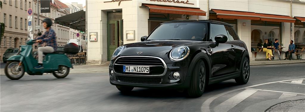 (MINI One 3-Türer Blackyard: Kraftstoffverbrauch kombiniert in l/100km: 5,2 (NEF...