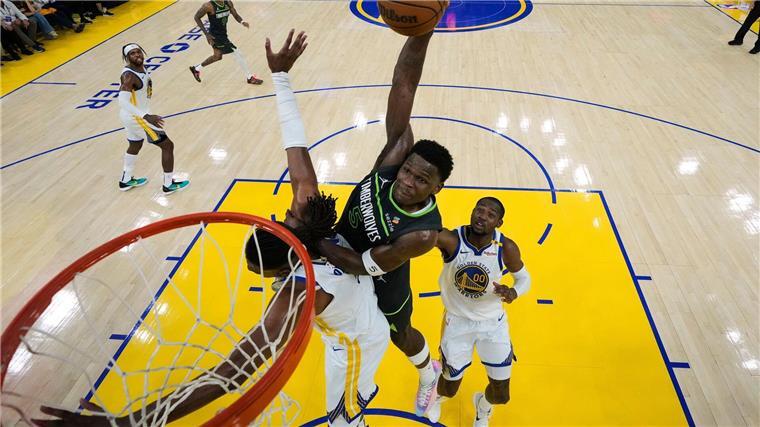 Golden State verliert ohne Curry erneut gegen Minnesota Minnesotas Anthony Edwards (M) trumpfte gegen Golden State vor allem nach der Pause auf.