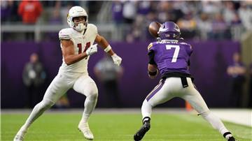 Minnesotas Defense gelang gegen die Cardinals zwei Interceptions.