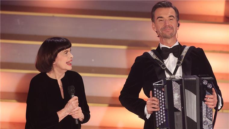 Mireille Mathieu und Florian Silbereisen traten auch 2023 im deutschen Fernsehen zusammen auf. 