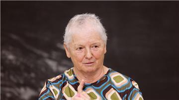 Miriam Cahn wird geehrt.