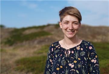 Miriam Siemon engagiert sich seit Jahren ehrenamtlich für sozial benachteiligte Kinder in Bremerhaven. Für ihren Einsatz im Projekt "Balu und du" wurde sie nun zum Bürger-Empfang des Bundespräsidenten eingeladen.