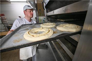Miroslaw Stawarz bedauert, dass es immer weniger Bäcker gibt, die noch von Hand backen.
