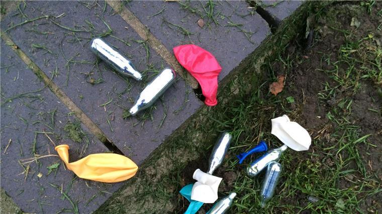 Beratungsanrufe wegen Lachgas-Vergiftungen verdoppelt Missbrauch von Lachgas führte im vergangenen Jahr bei einigen Menschen zu Körperlähmungen. (Symbolbild)