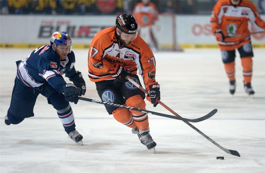Mit 20 Toren in 39 Spielen auf Platz zwei in der DEL-Torjägerliste: Sebastian Furchner - Grizzlys Wolfsburg