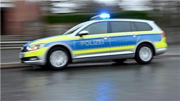 Mit bis zu 200 Kilometern pro Stunde flieht ein Autofahrer in Osnabrück vor der Polizei. (Symbolbild)