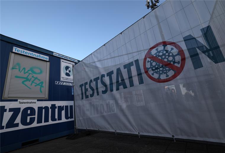 Lindner zu Corona: Keine pauschalen Freiheitseinschränkungen mehr Die Corona-Teststation am Hauptbahnhof.