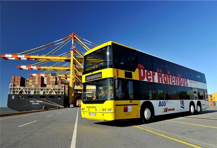 Hafenbus fährt von Wremen aus Mit dem Hafenbus auf die längte Stromkaje Europas – ein einzigartiges Hafenerlebnis.
