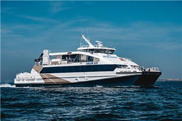 Mit dem Katamaran "Adler Cat" geht es künftig von Cuxhaven nach Sylt.