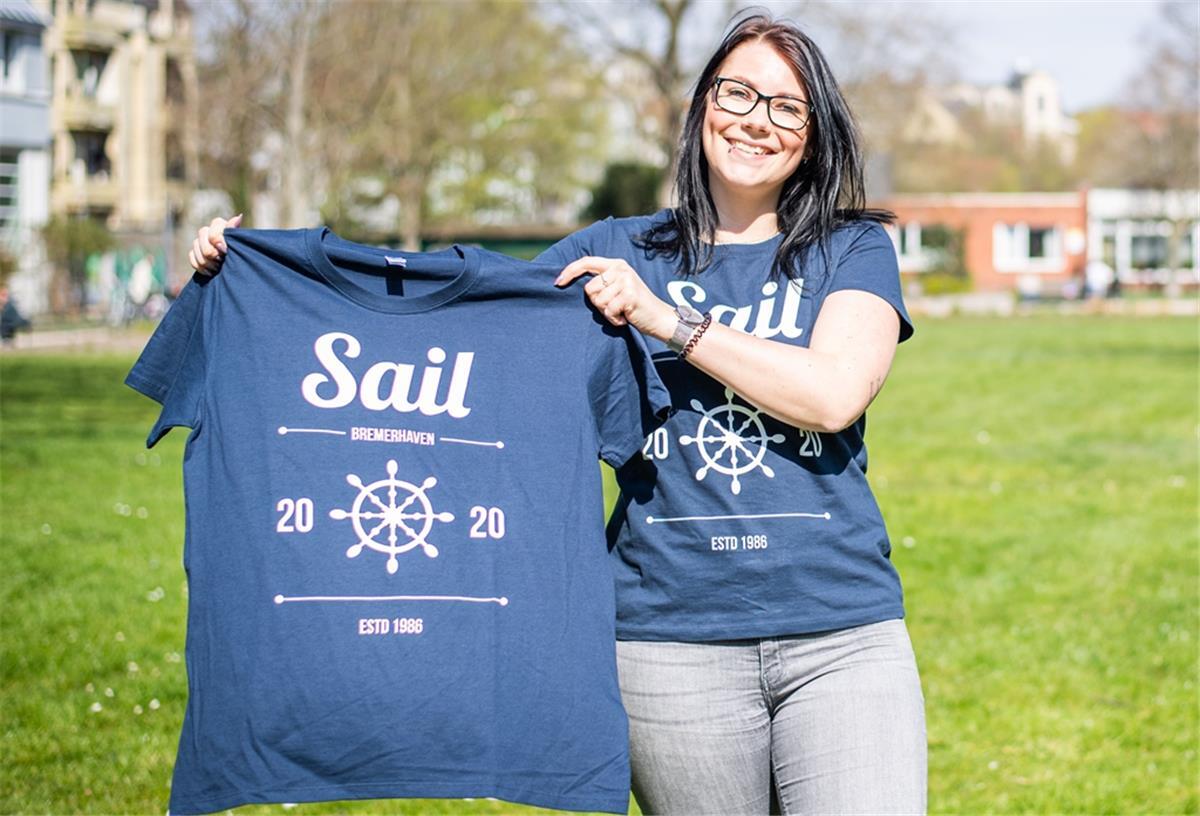 Mit dem neuen Sail-Shirt wächst die Vorfreude auf das maritime Großereignis im Sommer.