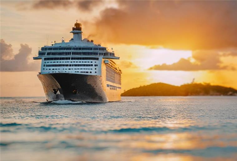 Nach Absage-Debakel: Offenbar neue Mega-Kreuzfahrt in der Planung Mit dem Schiff an die traumhaftesten Orte der Welt: Das geht bei vielen Kreuzfahrten. (Dieses Foto ist KI-generiert)