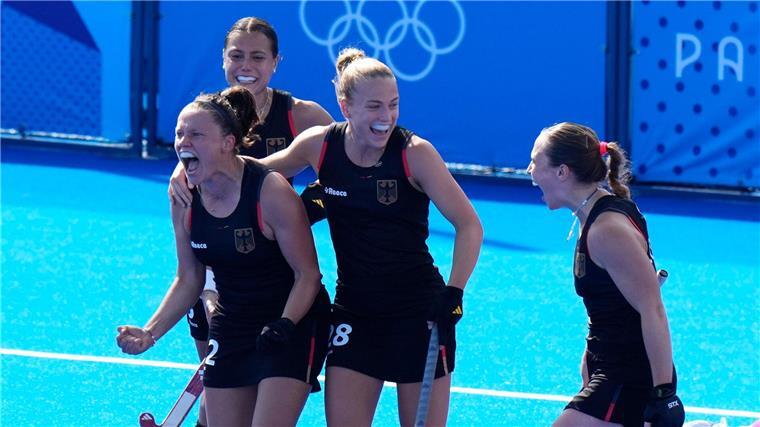 Dämpfer für Hockey-Herren - Frauen feiern Auftaktsieg Mit dem Treffer von Charlotte Stapenhorst legte das deutsche Hockey-Team den Grundstein zum Sieg über Japan.