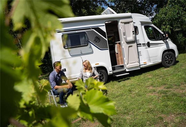 Mit dem Wohnmobil unterwegs sein, das ist für viele ein Lebenstraum. Ein Paar aus Oberbayern nutzte diesen Wunsch schamlos aus und erbeutete offenbar einen Millionenbetrag.