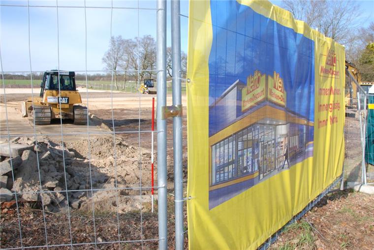 Schiffdorf: Baubeginn für Netto-Markt in Wehdel Mit den Erdarbeiten haben sie schon losgelegt: Mitte August soll der neue Netto-Markt in Wehdel eröffnet werden.