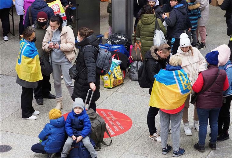 Bremerhaven: Sorge um die Kinder aus der Ukraine Mit den Flüchtlingen aus der Ukraine erreichen auch viele Kinder und Jugendliche die Stadt. Sie nun auch schulisch zu versorgen, ist eine große Herausforderung für den Magistrat. Foto: epd