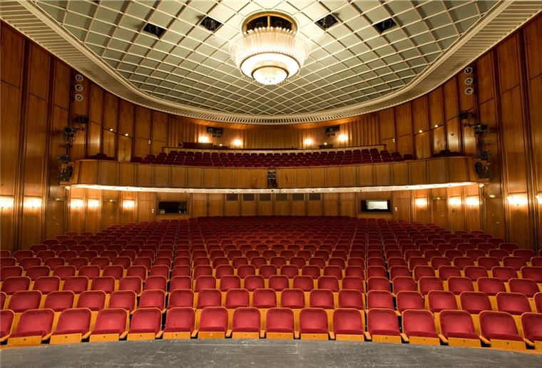 Stadttheater Bremerhaven erhält eine Million Euro Mit der einen Million Euro, die der Bund zur Verfügung stellt, soll die Bühnentechnik auf den neuesten Stand gebracht werden.