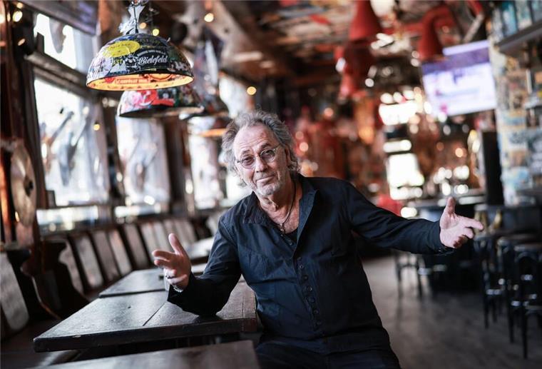 Mann ohne Masterplan: Hugo Egon Balder wird 75 Mit der Kneipe „Zwick“ hat sich Hugo Egon Balder einst einen Traum erfüllt - er ist Teilhaber.