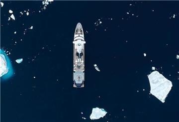 Aktuell in Bremerhaven: Mit dieser Mega-Yacht cruisten Lewis Hamilton & Co in die Antarktis