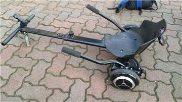 Mit diesem selbst gebastelten Gefährt fuhr ein 26-Jähriger durch Winsen (Luhe).