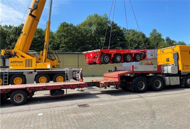 Bremerhavener Student erforscht Kräfte bei Notbremsungen Mit einem Hydrauliktrailer lassen sich die Auswirkungen von Notbremsungen auf schwere Ladegüter simulieren.