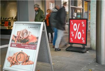 Mit einem neuen Stadtgutschein will die Stadt Bremerhaven den Einzelhandel kräftig unterstützen.