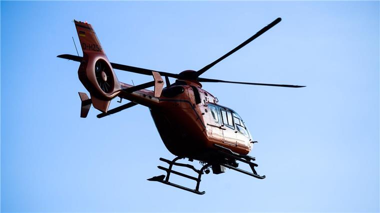 Kind beim Ausparken schwer verletzt Mit einem Rettungshubschrauber musste der schwer verletzte Junge in ein Krankenhaus gebracht werden. (Symbolfoto)