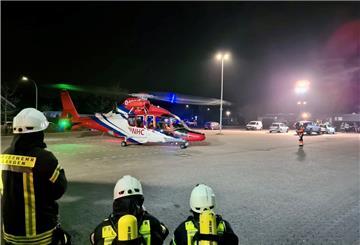 Mit einem Rettungshubschrauber wurde die Verunglückte in eine Klinik geflogen.