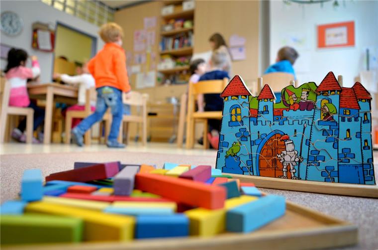 Hohe Schulden, gute Kita-Betreuung: So steht's um die Samtgemeinde Zeven Mit einer Kita-Betreuungsquote von 98,2 Prozent bei den Drei- bis Sechsjährigen schafft es die Samtgemeinde Zeven auf Platz 7 im Elbe-Weser-Dreieck.