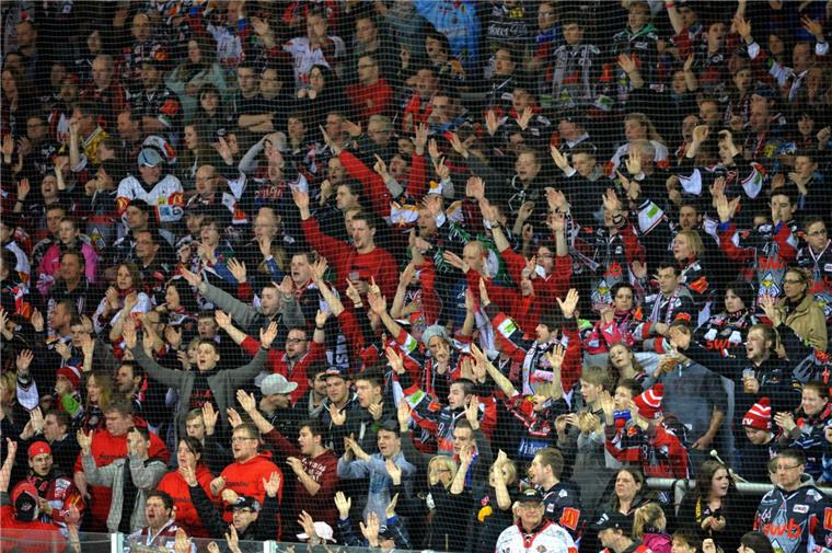 Protestaktion beim Pinguins-Spiel ist ein falsches Zeichen #isso Mit einer Protestaktion wollen die Fans der Fischtown Pinguins am Donnerstag ein Zeichen gegen Gewalt setzen.