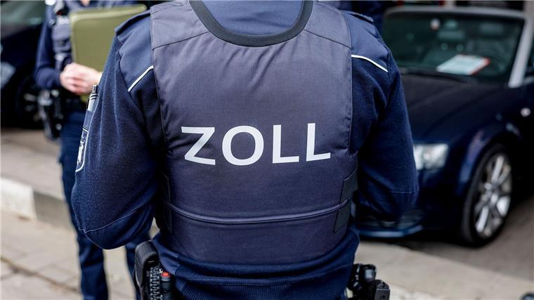 Mit einer Razzia in mehreren Bundesländern ist der Zoll gegen illegale Beschäftigung in der Gerüstbaubranche vorgegangen. (Symbolbild)