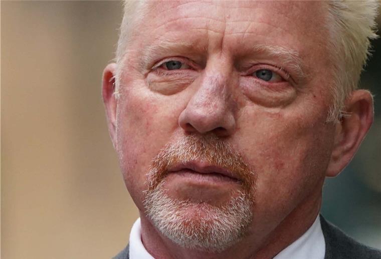 Beckers größte Niederlage: Zweieinhalb Jahre Haft für Tennis-Legende Boris Becker, ehemaliger Tennis-Profi aus Deutschland, kommt zur Strafmaßverkündung in seinem Insolvenzverfahren am Southwark Crown Court an.