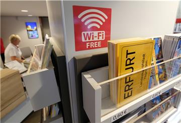 Mit Hinweisschildern wie in der Tourist-Information in Erfurts Innenstadt könnte demnächst auch in Nordenham auf das kostenfreie WLAN hingewiesen werden.