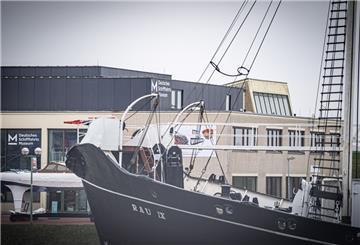 Mit jährlich 600000 Euro soll die Museumsflotte saniert werden. Ein gutes Projekt, das allerdings ins Stottern geraten ist, weil die Politiker offensichtlich zu wenig miteinander gesprochen haben. Das soll jetzt nachgeholt werden, um eine Verständigung doch noch hinzubekommen.