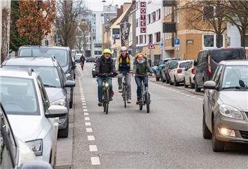 Mit Joachim Schmeck-Lindenau vom ADFC und Kerstin Rubin testen wir die neue Fahrradstraße in der Innenstadt - manchmal wird‘s noch ganz schön eng.