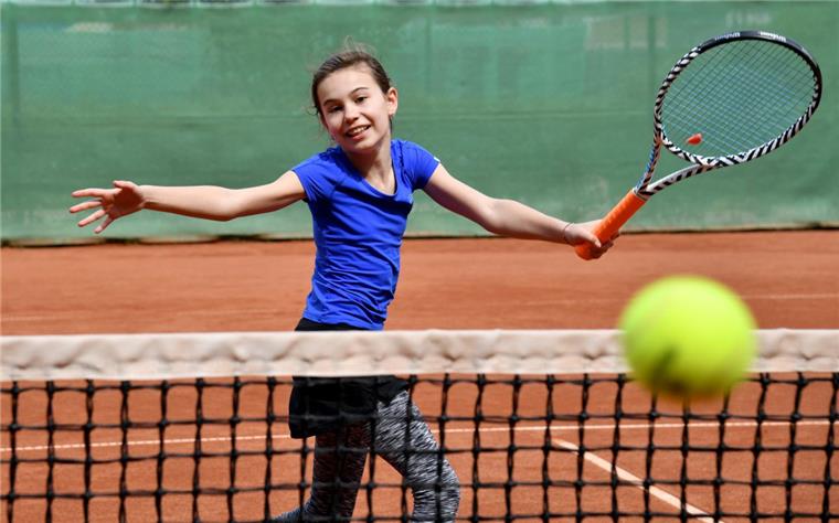 Mit Leidenschaft, Begeisterung und Disziplin: Tennistalent Ella Ebel schnuppert mit nur 12 Jahren Nordliga-Luft und hat ambitionierte Pläne für die Zukunft.
